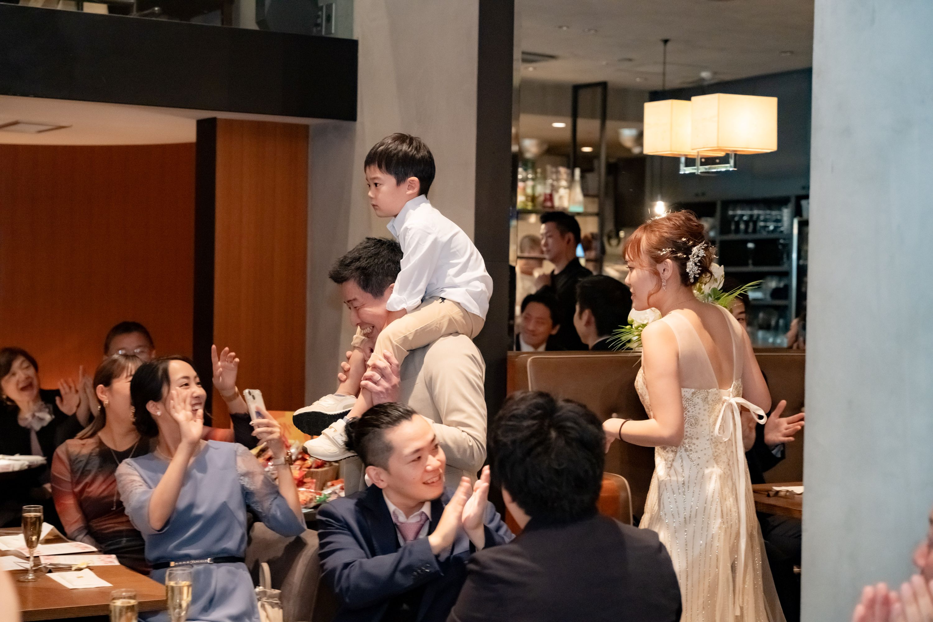 新郎新婦らしさを形にする結婚式1.5次会の魅力