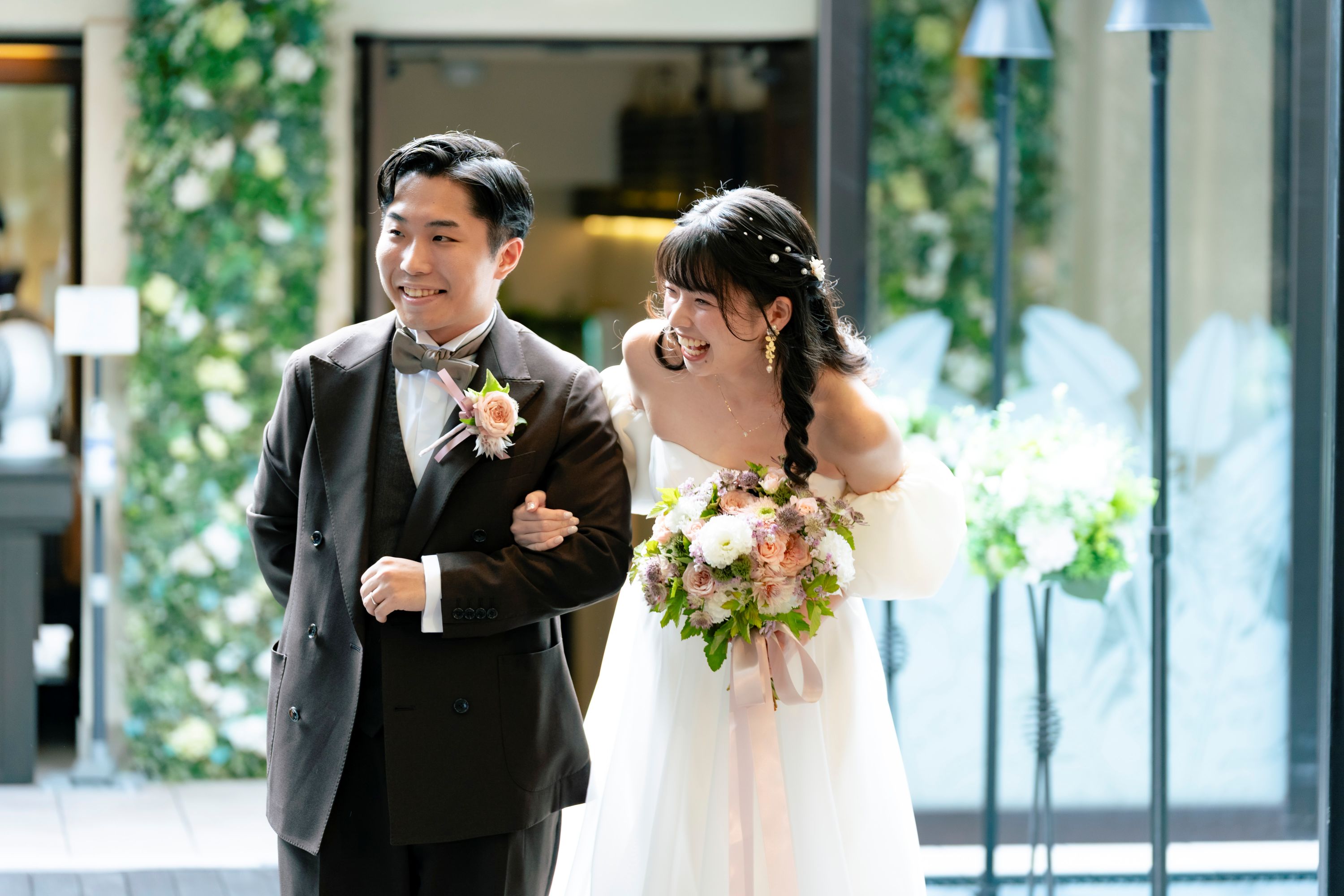 友人に二次会幹事を頼む?プロに任せるべき? 友人に二次会幹事を頼む?プロに任せるべき?
