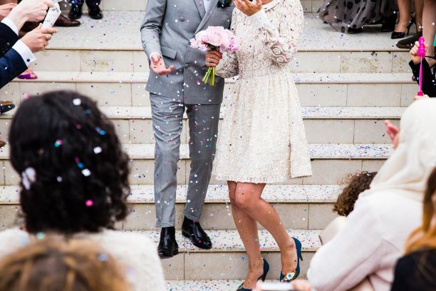 結婚式二次会 プロに司会を依頼する新郎新婦が増えている理由とは 結婚式二次会1 5次会幹事代行 公式ブログ 結婚式二次会1 5次会 幹事代行 ヴェルニウェディング 結婚式二次会 プロに司会を依頼する新郎新婦が増えている理由とは 結婚式二次会1 5次会幹事代行 公式ブログ 結婚式二次会1 5次会 幹事代行 ヴェルニウェディング